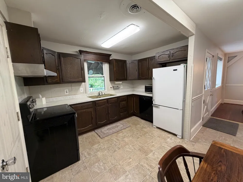 2765 MILL HILL ROAD Waldorf, MD 20603