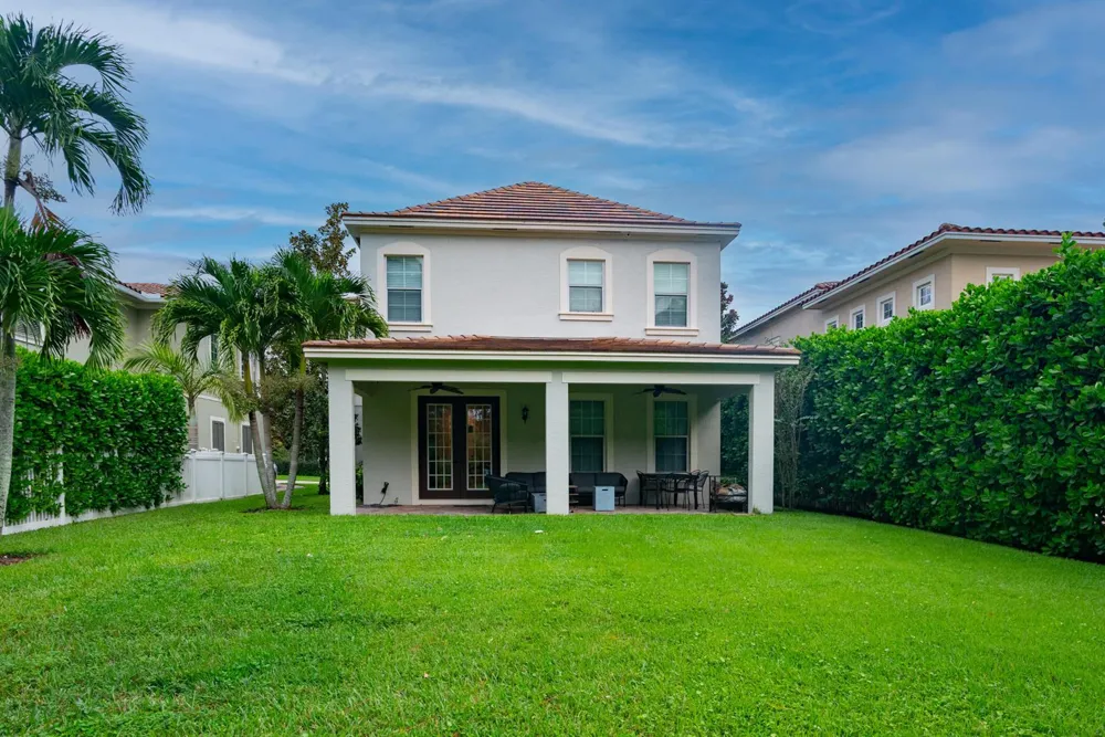 108 Canterbury Place Jupiter, FL 33458
