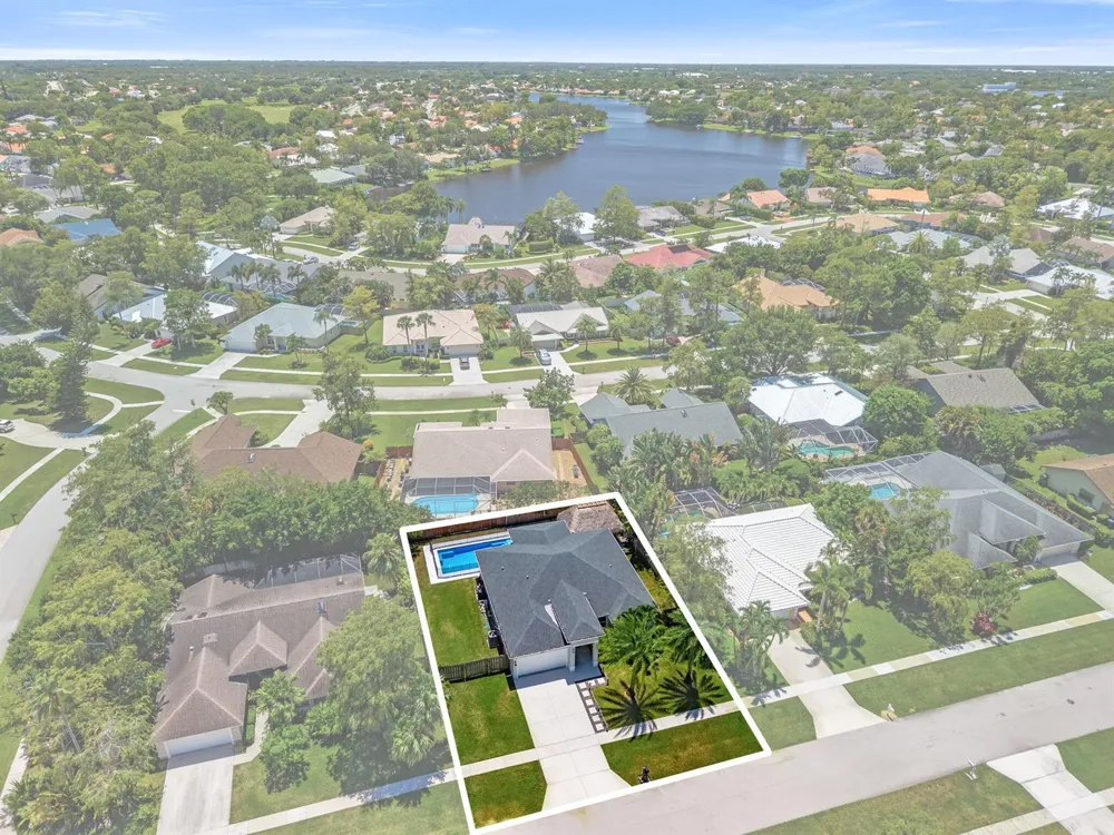 13458 Brixham Street Wellington, FL 33414