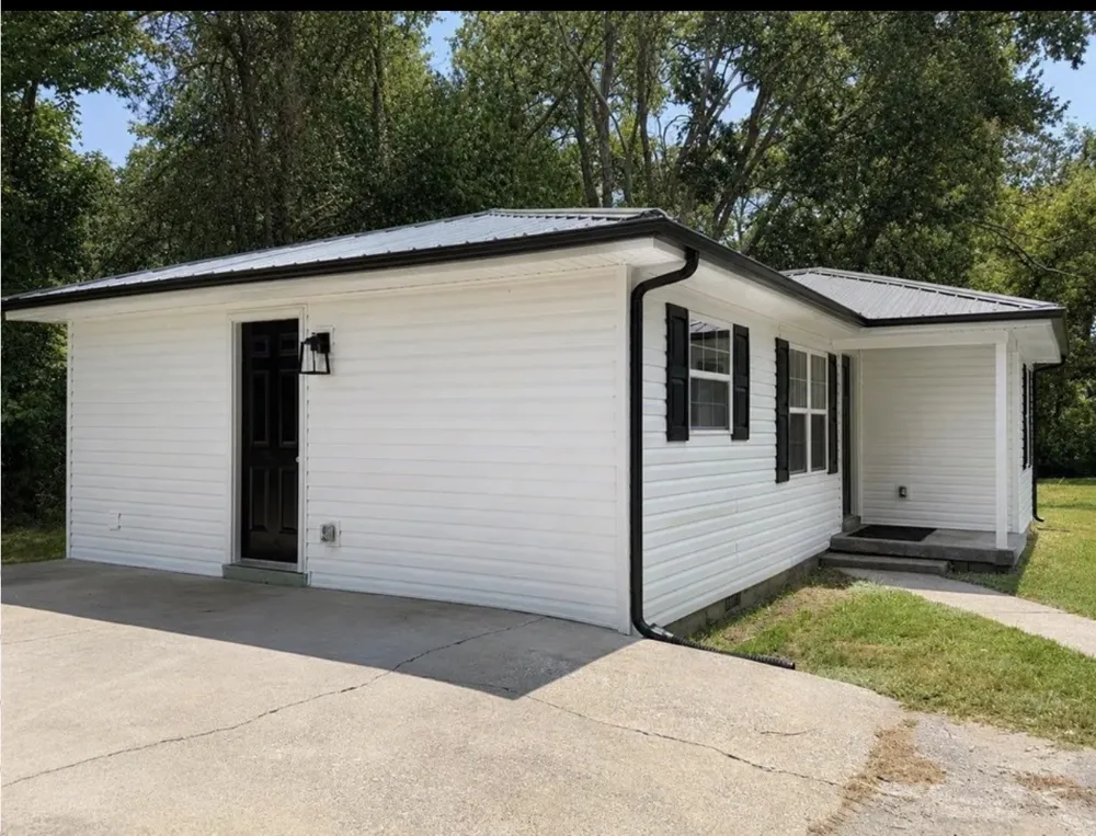 112 Clinton St Russellville, KY 42276