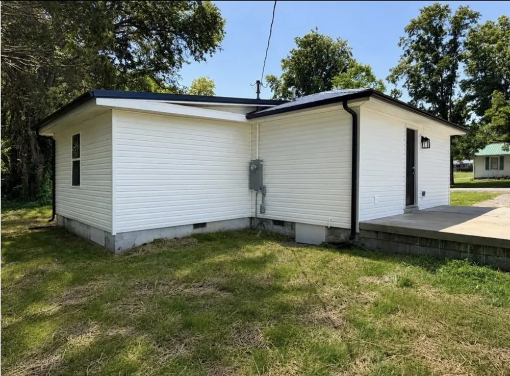 112 Clinton St Russellville, KY 42276