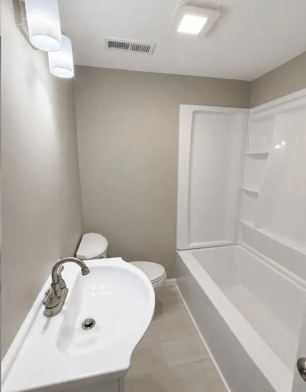112 Clinton St Russellville, KY 42276
