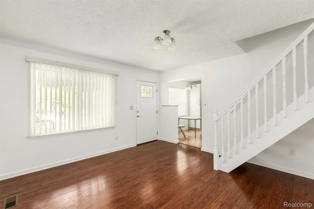 2200 Guthrie Avenue Royal Oak City, MI 48067