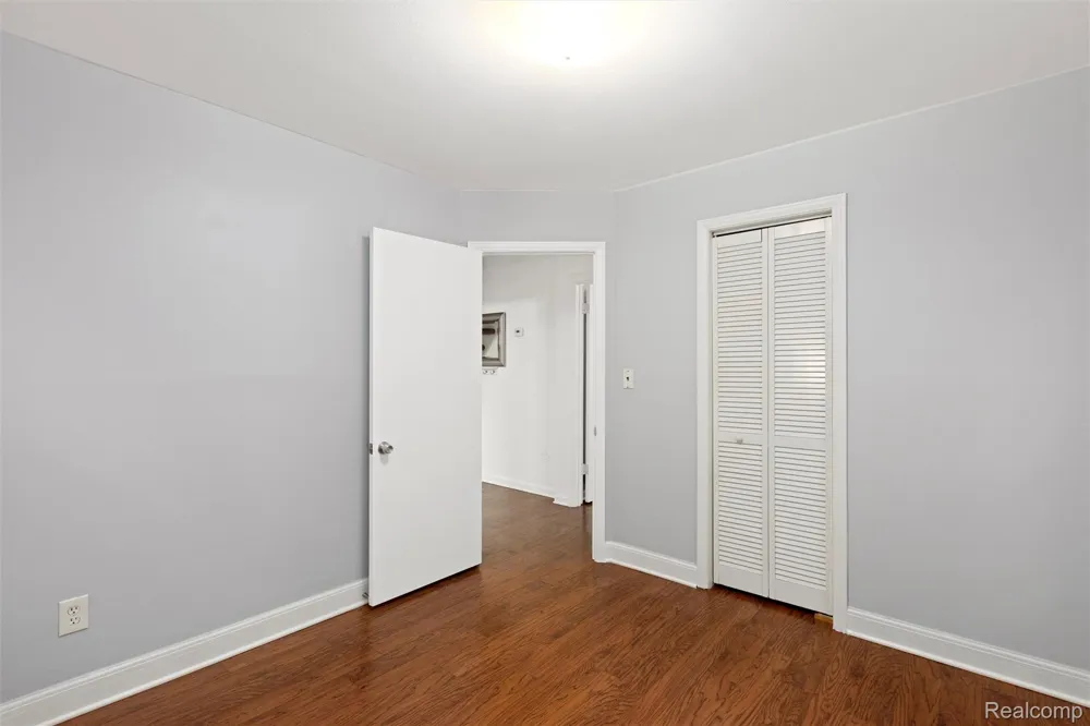 2200 Guthrie Avenue Royal Oak City, MI 48067