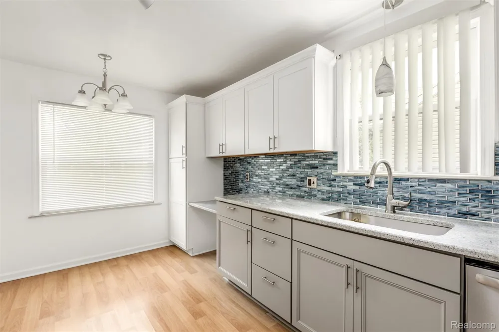 2200 Guthrie Avenue Royal Oak City, MI 48067