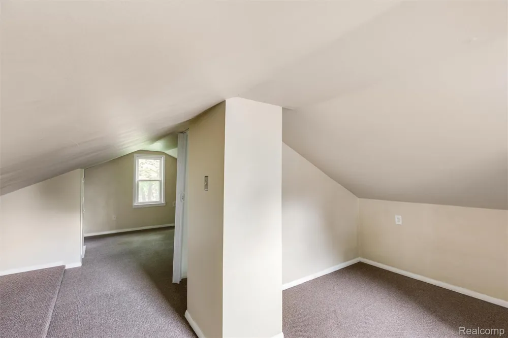 2200 Guthrie Avenue Royal Oak City, MI 48067