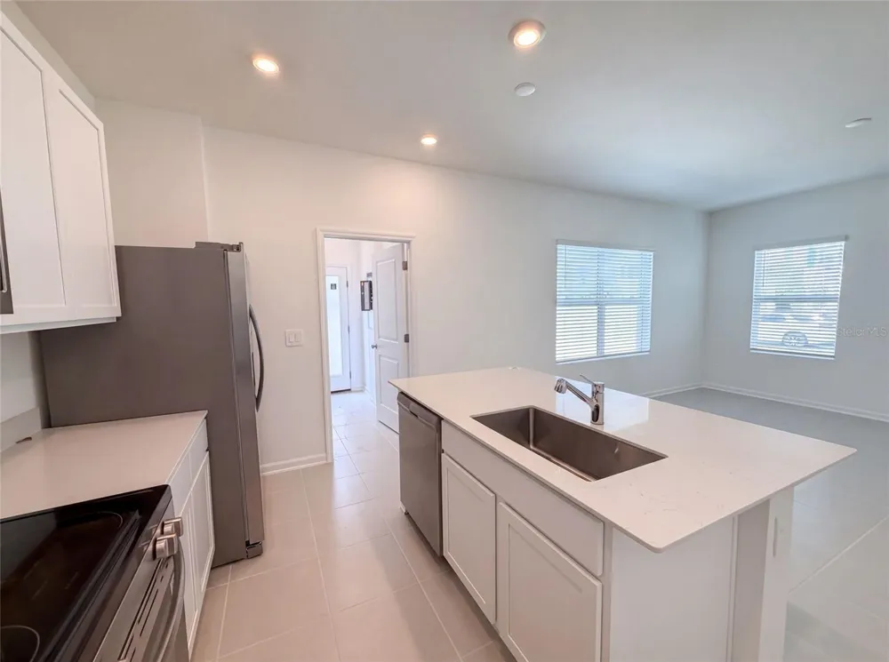 2172 RIDER RAIN LANE Apopka, FL 32703