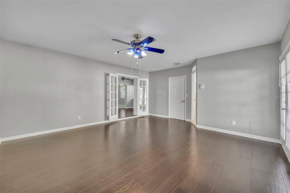 1811 PARK LAKE STREET Orlando, FL 32803