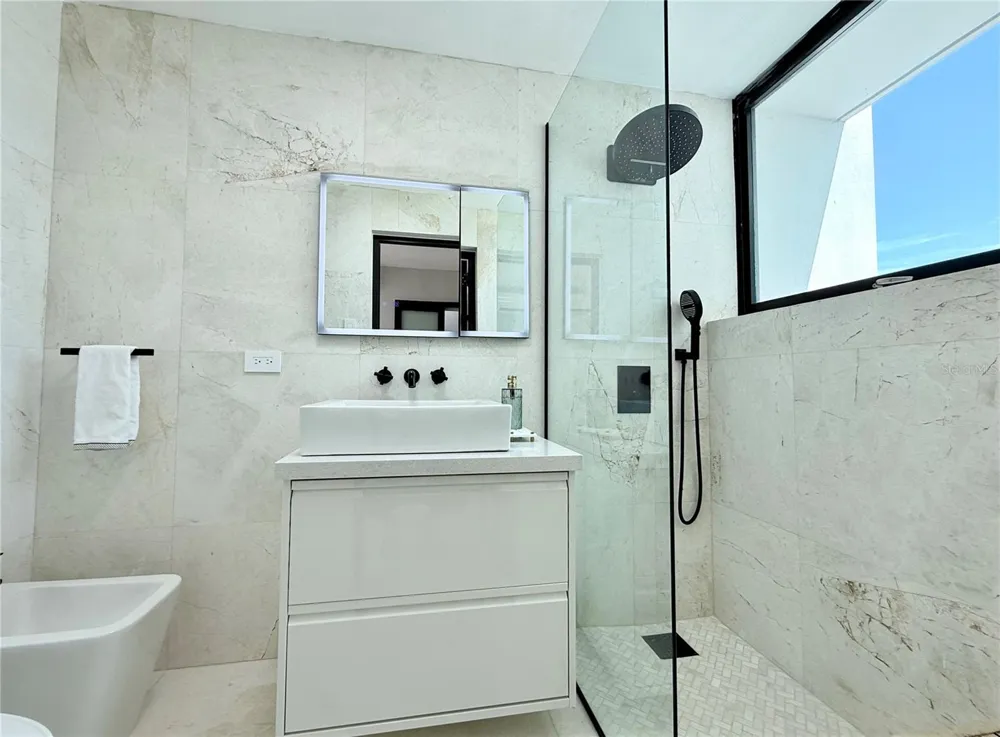 54 MUNOZ RIVERA AVENUE #703 San Juan, PR 00901