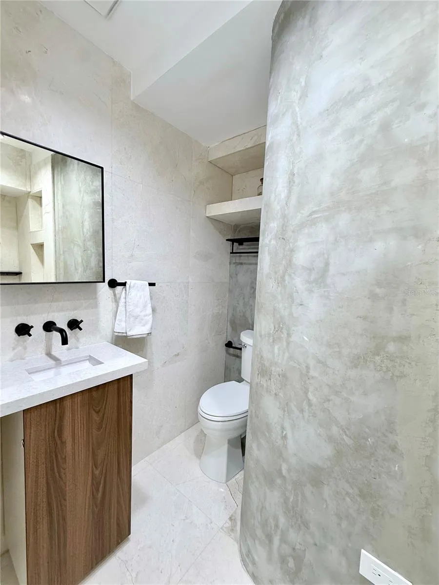 54 MUNOZ RIVERA AVENUE #703 San Juan, PR 00901