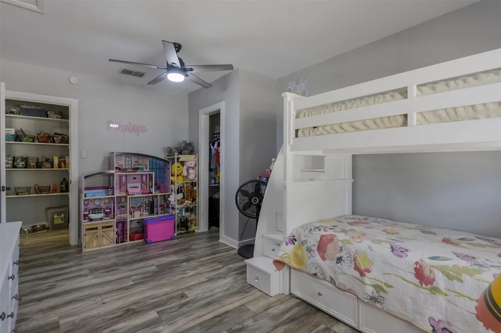 472 Cox Road Waxahachie, TX 75167