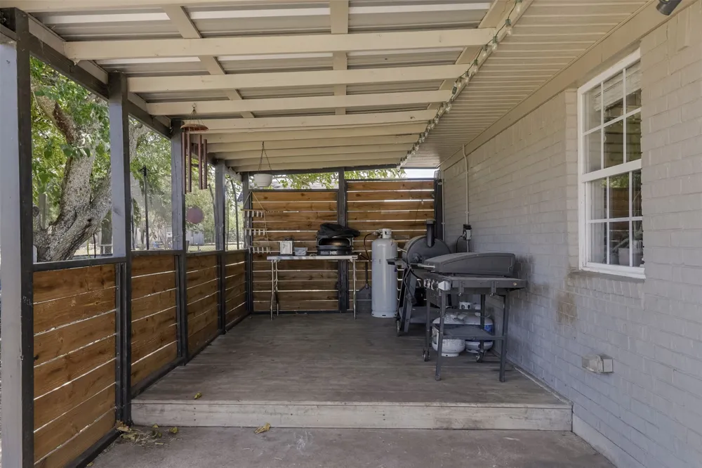 472 Cox Road Waxahachie, TX 75167