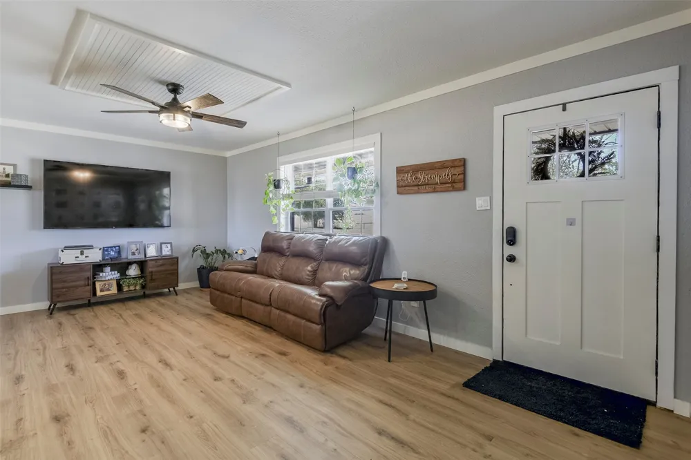 472 Cox Road Waxahachie, TX 75167