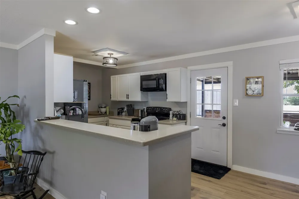 472 Cox Road Waxahachie, TX 75167