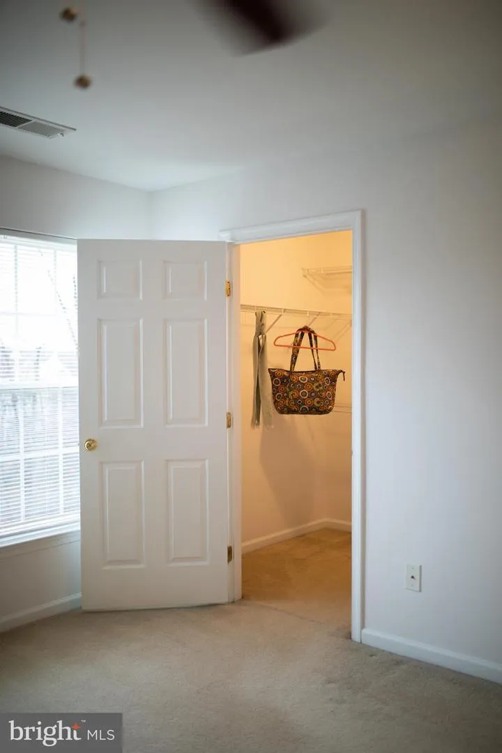 18061 CAMDENHURST DRIVE Gainesville, VA 20155