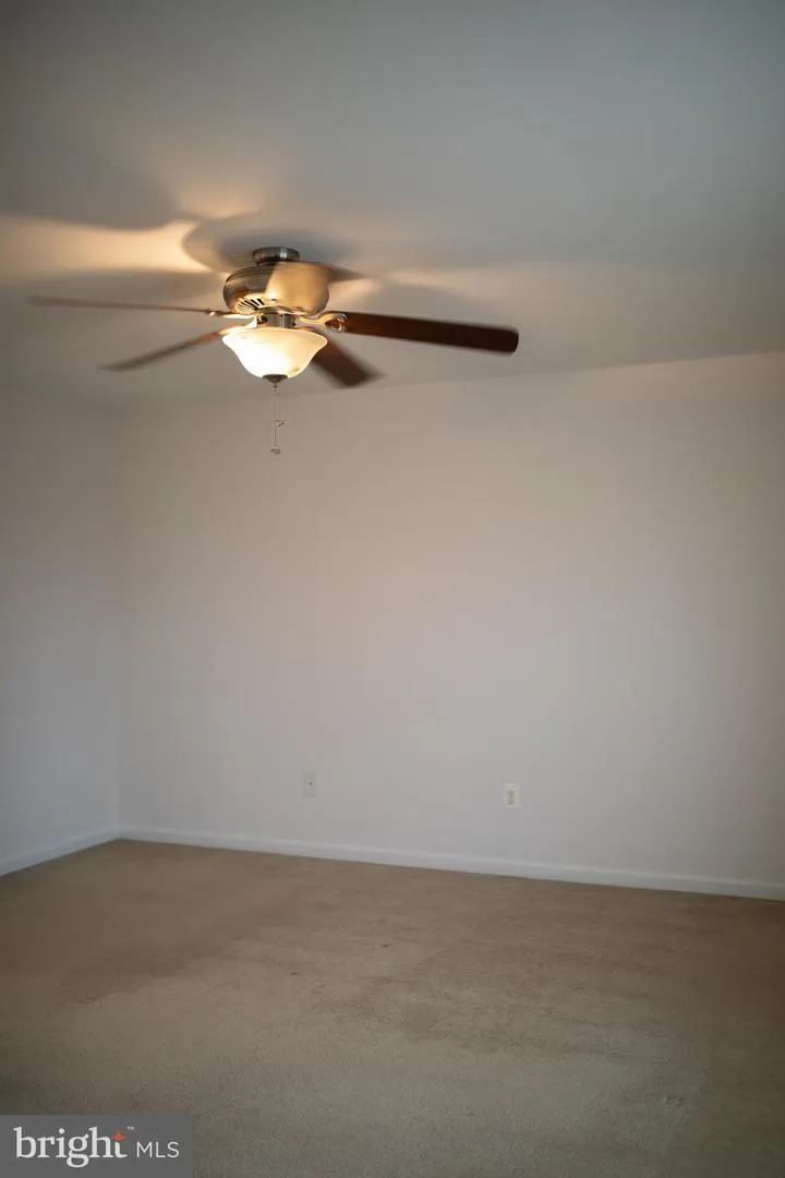 18061 CAMDENHURST DRIVE Gainesville, VA 20155