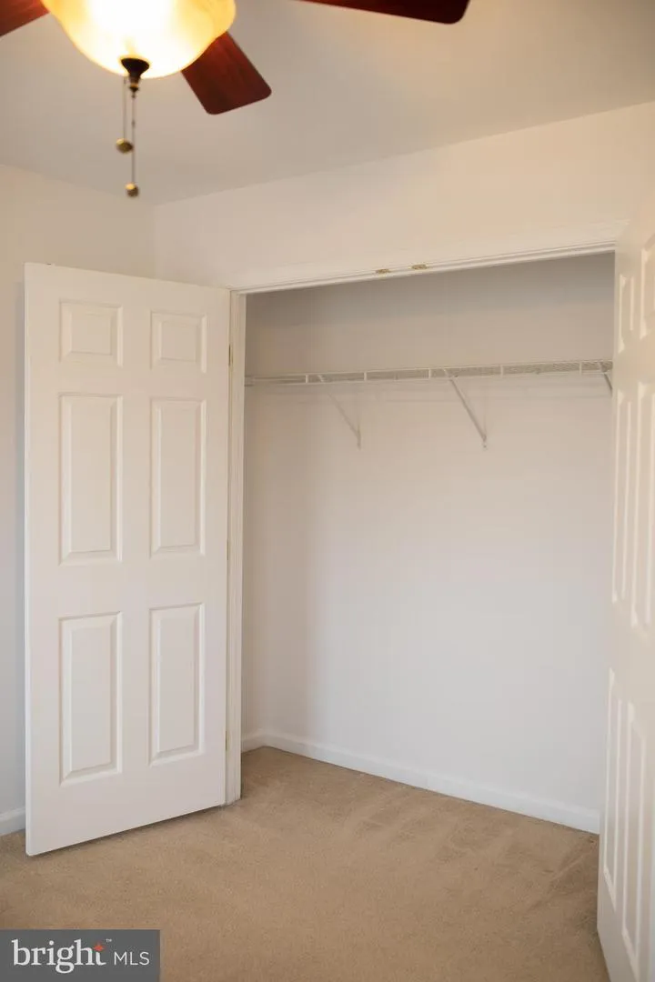 18061 CAMDENHURST DRIVE Gainesville, VA 20155