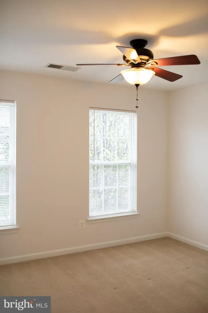 18061 CAMDENHURST DRIVE Gainesville, VA 20155