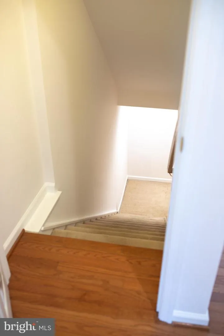 18061 CAMDENHURST DRIVE Gainesville, VA 20155