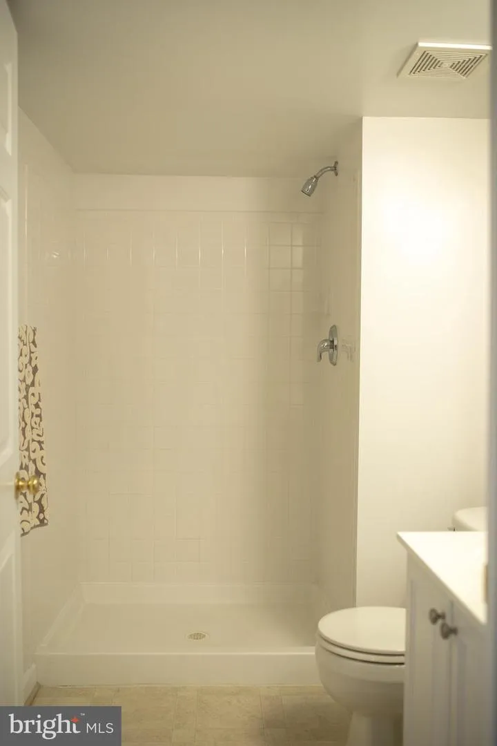 18061 CAMDENHURST DRIVE Gainesville, VA 20155