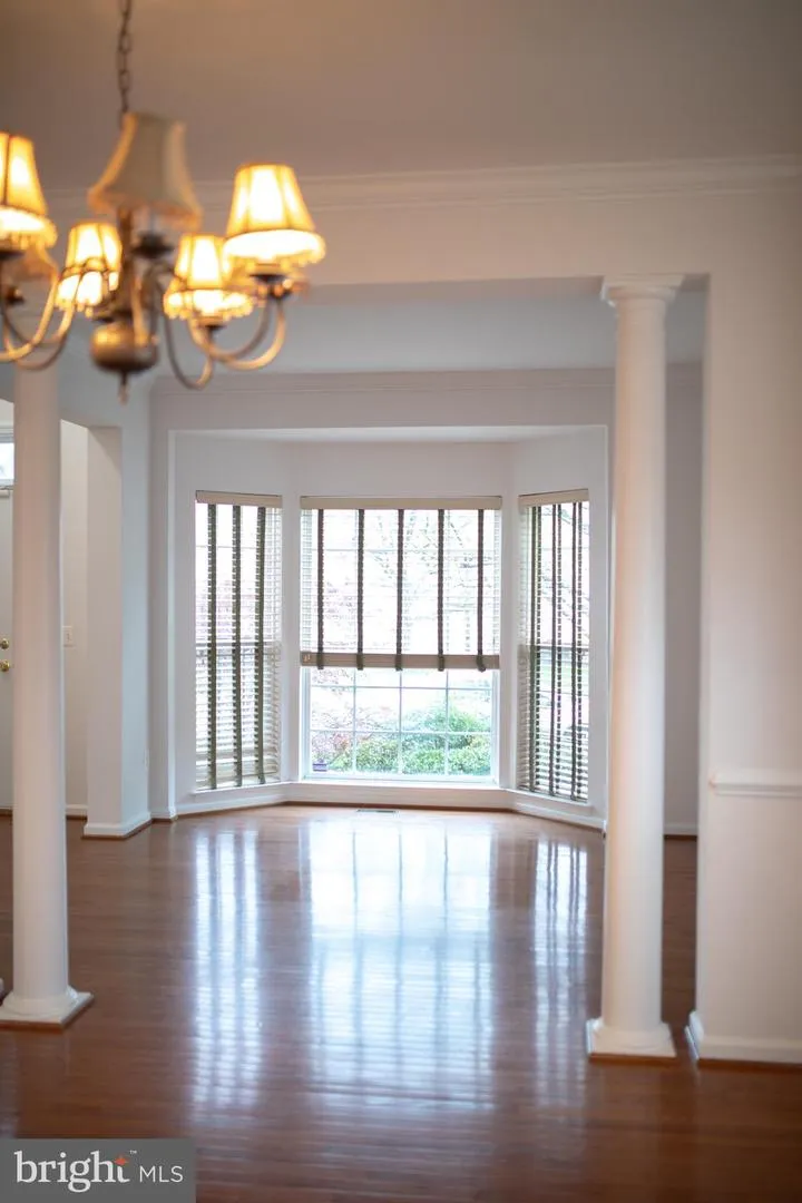 18061 CAMDENHURST DRIVE Gainesville, VA 20155