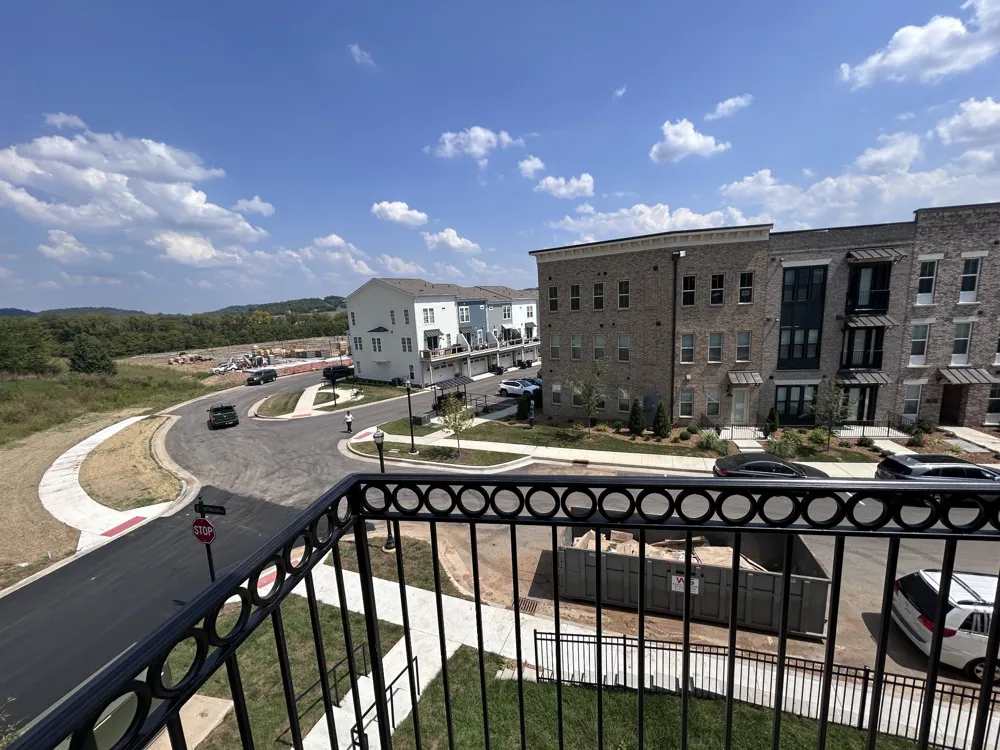 2060 Tollgate Blvd #221 Thompsons Station, TN 37179