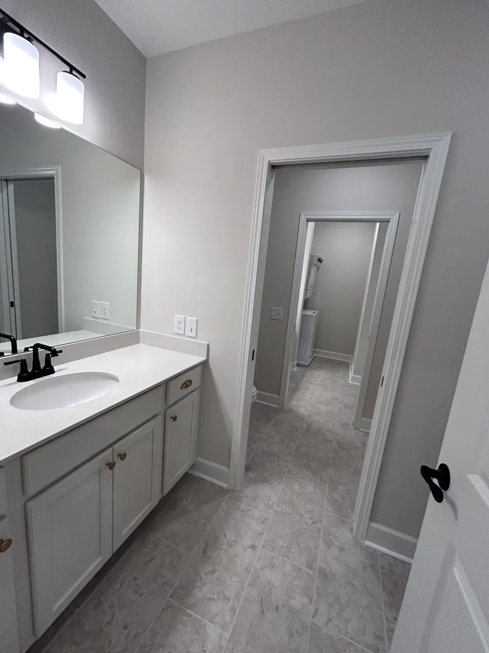 2060 Tollgate Blvd #221 Thompsons Station, TN 37179
