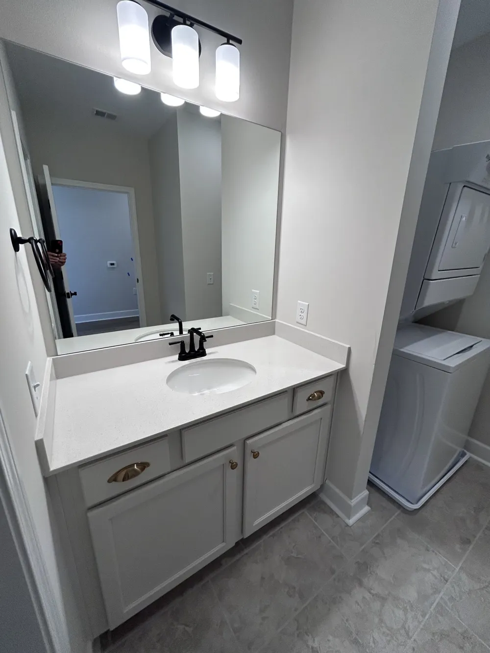2060 Tollgate Blvd #221 Thompsons Station, TN 37179