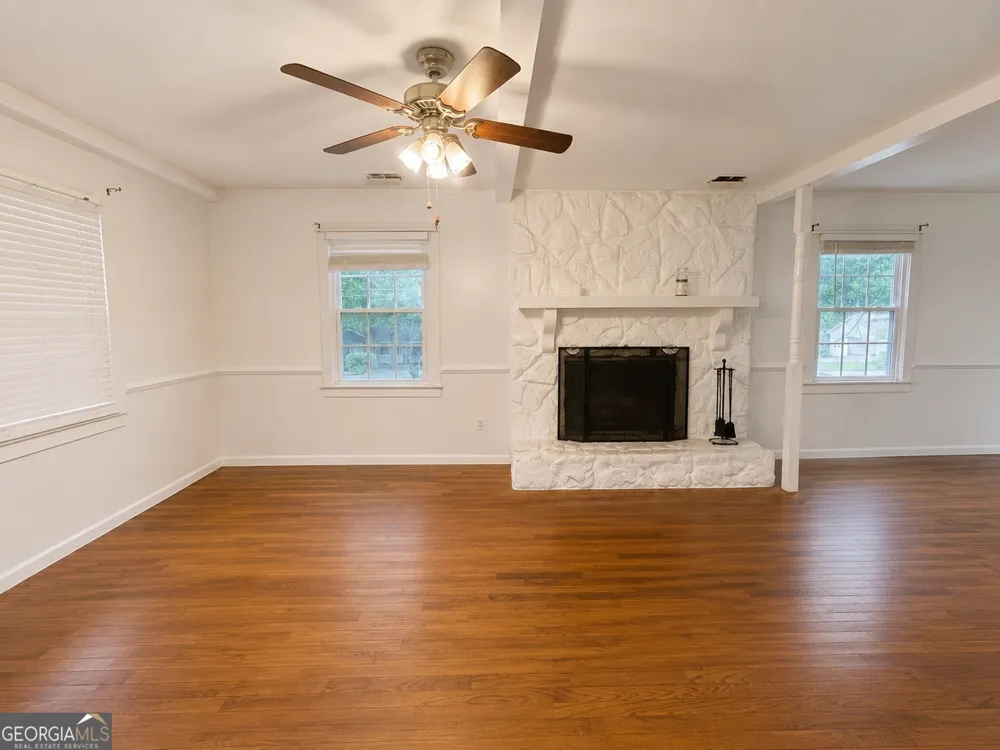 3414 Twin Village LN Snellville, GA 30039