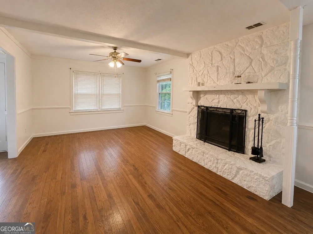 3414 Twin Village LN Snellville, GA 30039