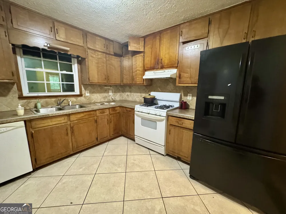 3414 Twin Village LN Snellville, GA 30039