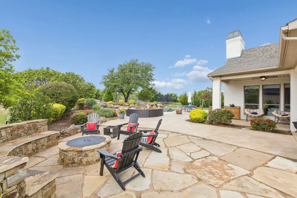 156 Stoneleigh Drive Heath, TX 75032
