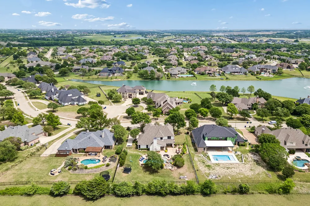 156 Stoneleigh Drive Heath, TX 75032