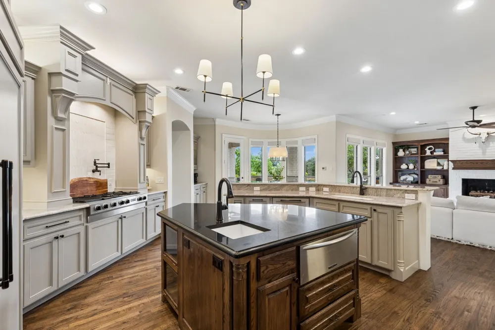 156 Stoneleigh Drive Heath, TX 75032