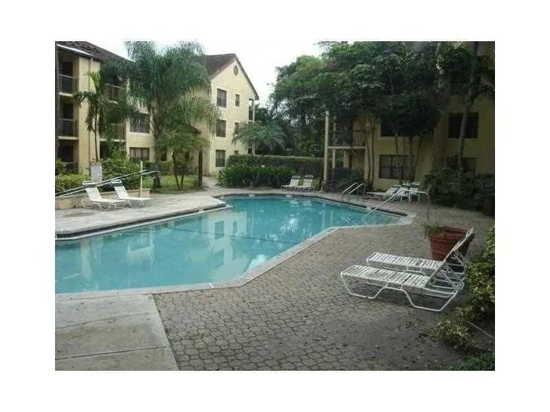 4261 W MCNAB ROAD #32 Pompano Beach, FL 33069