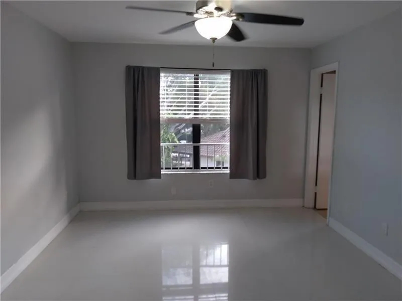 4261 W MCNAB ROAD #32 Pompano Beach, FL 33069