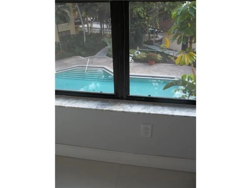4261 W MCNAB ROAD #32 Pompano Beach, FL 33069