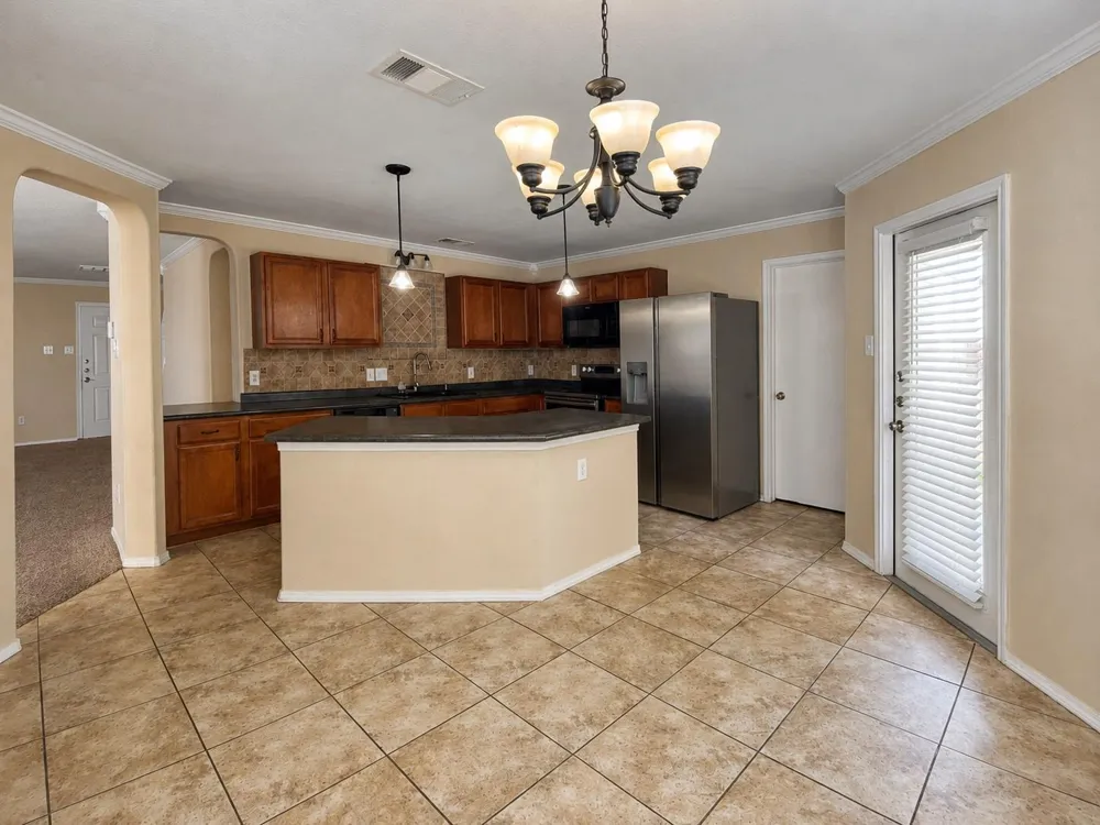 525 Eagles Nest Cove Temple, TX 76502