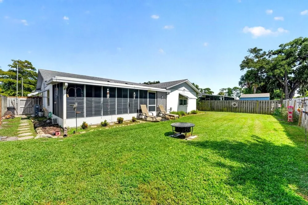 2956 BRISTOL LANE South Daytona, FL 32119