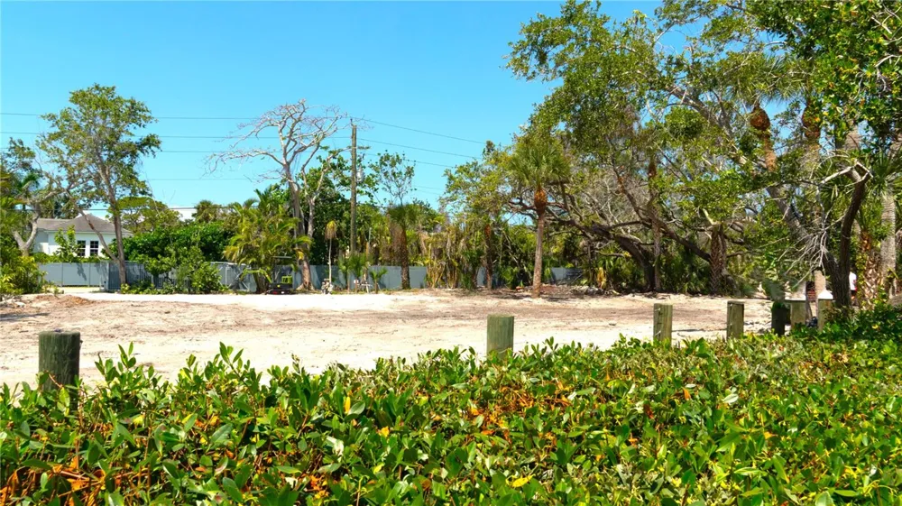 7233 MIDNIGHT PASS ROAD Sarasota, FL 34242
