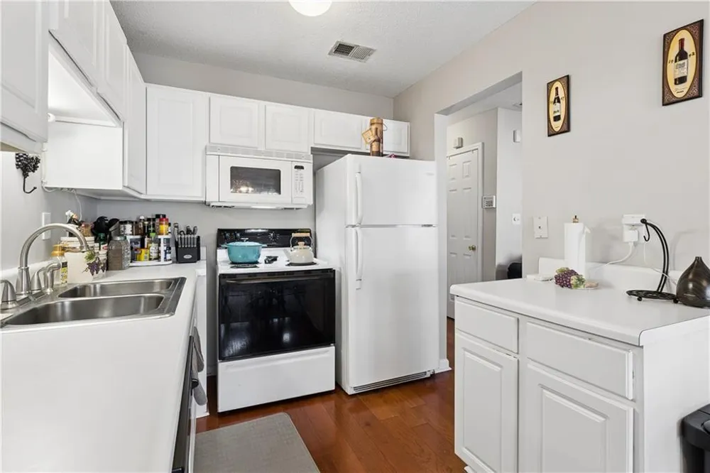 253 Gallant SE #17 Mableton, GA 30126