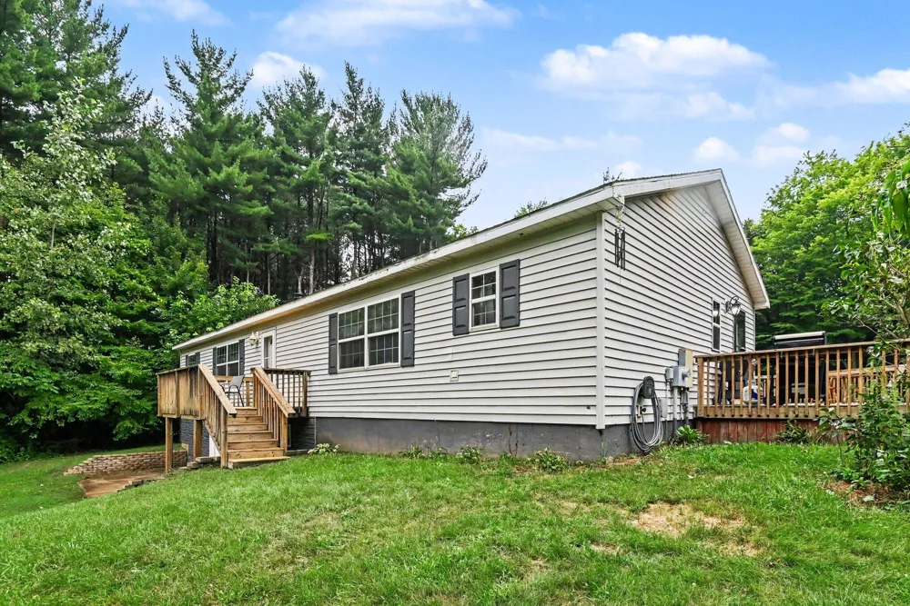 6113 102nd Avenue South Haven, MI 49090
