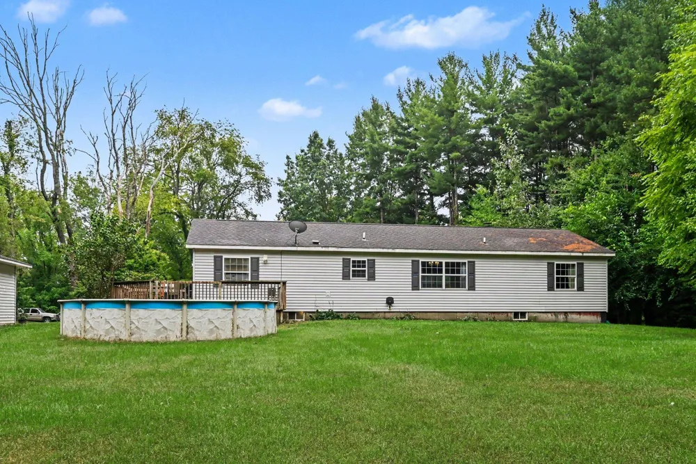 6113 102nd Avenue South Haven, MI 49090