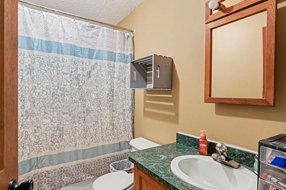 6113 102nd Avenue South Haven, MI 49090