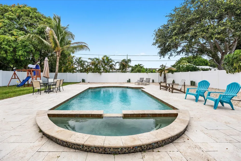 200 Park Place Jupiter, FL 33458