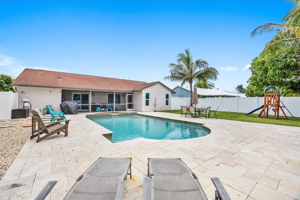 200 Park Place Jupiter, FL 33458