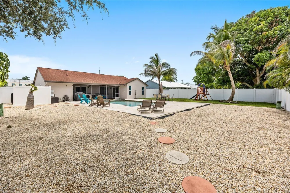 200 Park Place Jupiter, FL 33458
