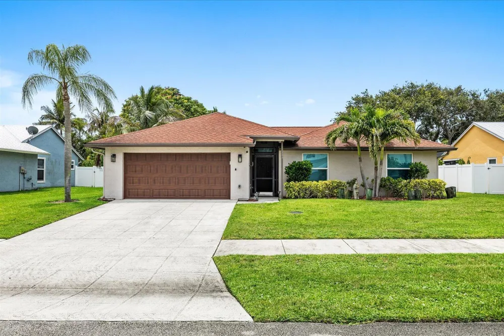 200 Park Place Jupiter, FL 33458