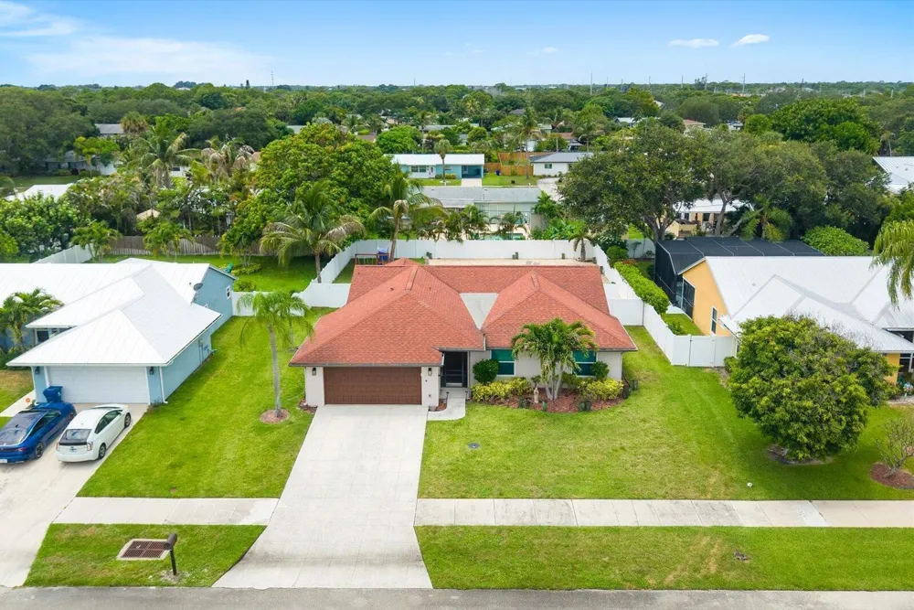 200 Park Place Jupiter, FL 33458