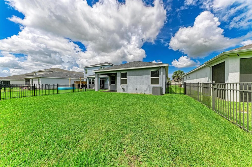 5834 BUNGALOW GROVE COURT Palmetto, FL 34221